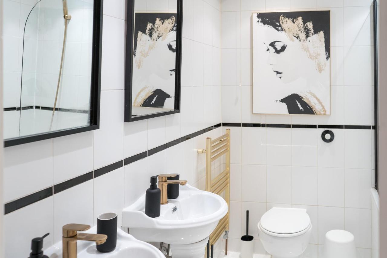 Camden Luxury Flat With Private Patio Apartment London Bagian luar foto
